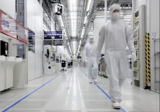 Новый завод Samsung будет впускать модули памяти 3D V-NAND